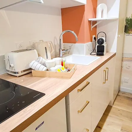 A L'ombre Des Pins, Neuf, élégant, Parking Gratuit, Netflix, Au Calme à 100m De L'océan *